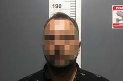 Чоловіка, який кілька разів вдарив свого батька ножем у шию, затримано