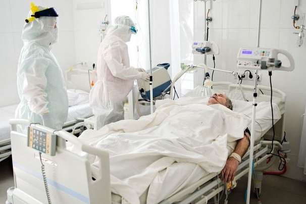 За добу в Україні понад 26 тис. нових хворих на Covid-19 та майже 700 смертей 