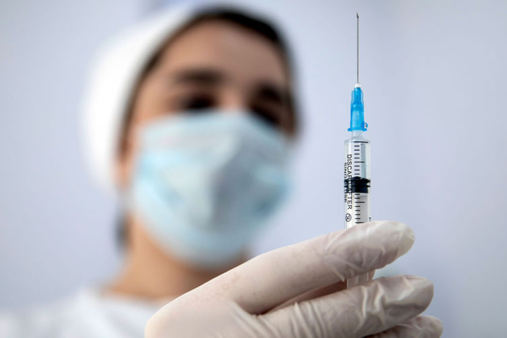 Отстранение от работы из-за отказа вакцинации: будут ли оплачивать больничные 