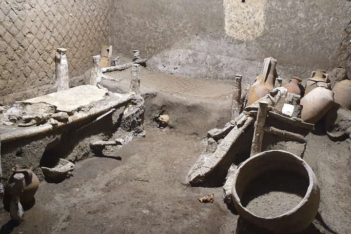 Дослідники міста Помпеї знайшли кімнату для рабів (фото, відео)