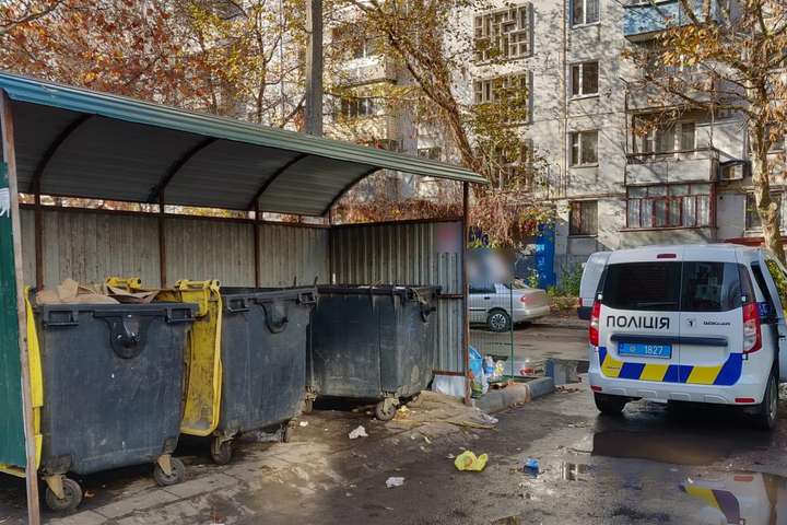 У Запорізькій області у сміттєвий бак викинули труп немовляти