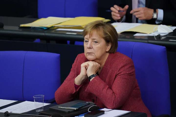 Меркель іде з політики: не буду вирішувати конфлікти