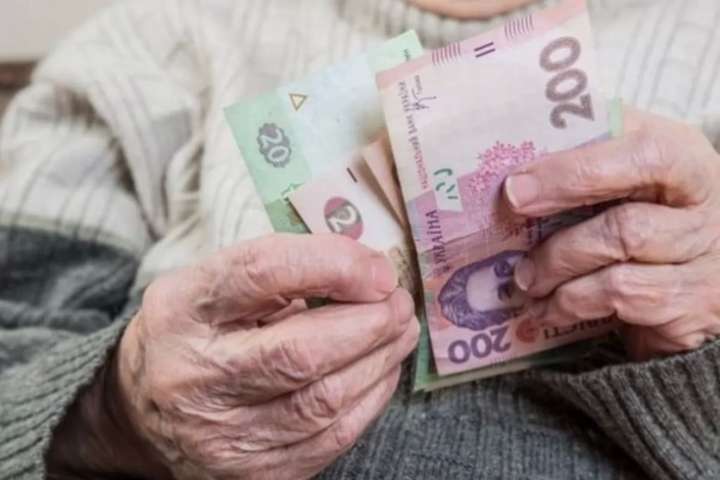 В Україні зростуть пенсії до 7800 гривень: коли і кому чекати доплат