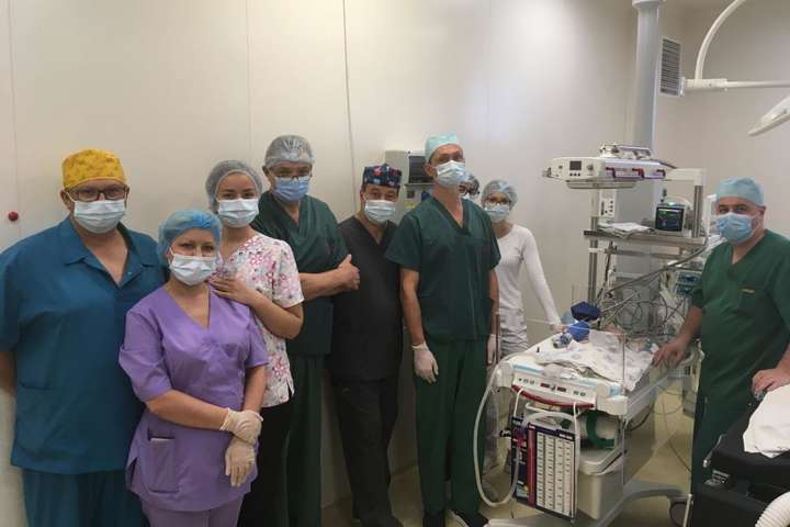 У Дніпрі провели унікальну операцію на серці немовляти (фото)