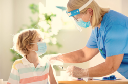 Педиатр дала три совета, как подготовить ребенка к вакцинации от Covid-19