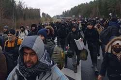 Кілька десятків мігрантів прорвалися в Польщу