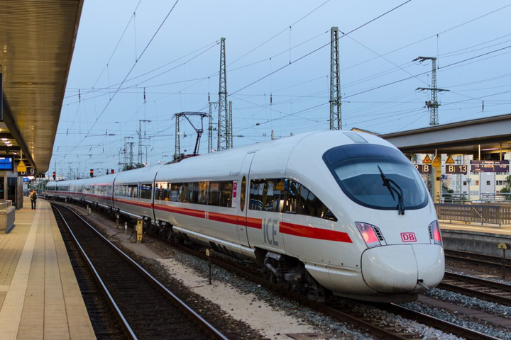 Министр сказал, когда Deutsche Bahn возьмется за пассажирские перевозки в Украине 