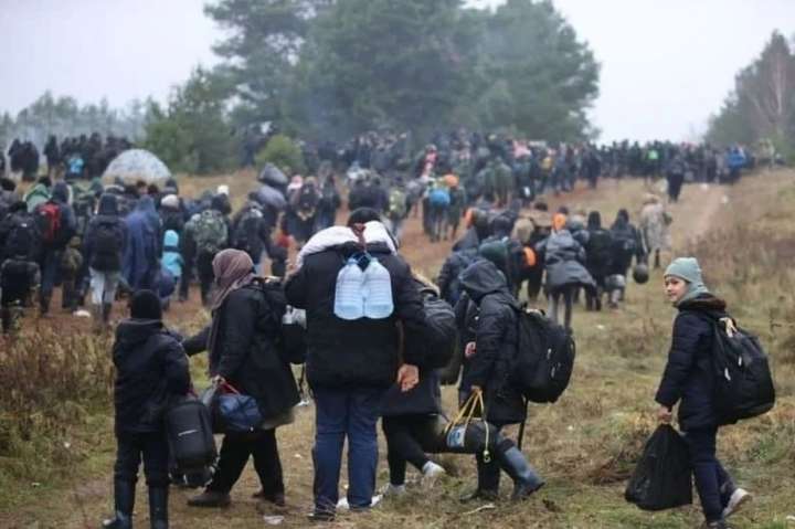 У Німеччині пропонують домовитися з Україною про прийом біженців - Експерт найбільшої фракції Бундестагу запропонував направити біженців із Білорусі в Україну