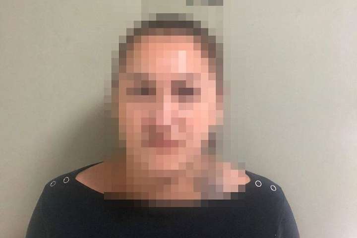 Поліція затримала жінку, що ошукала киянку за схемою «ваш родич потрапив у ДТП»