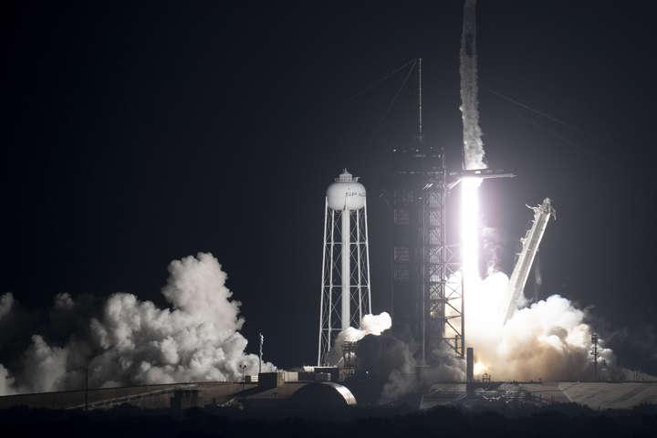 Місія на пів року: SpaceX відправила астронавтів на Міжнародну космічну станцію