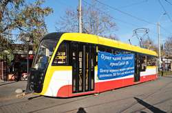 В Одесі можна зробити щеплення від Covid-19 прямо у трамваї (фото)