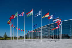 Північноатлантична Рада буде стежити за розвитком подій щодо ризику подальшої ескалації та провокацій Білорусі