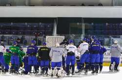 За збірну України з хокею зіграли семеро росіян