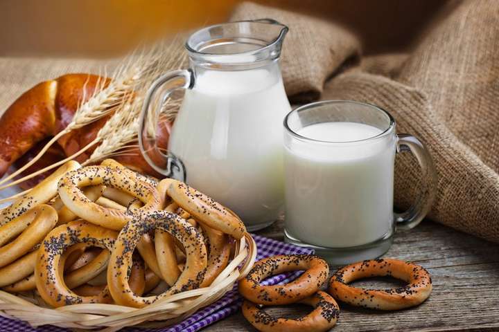 Українцям доведеться платити за один із основних продуктів харчування більше - Молоко в Україні вже дорожче, ніж у Європі: названі причини