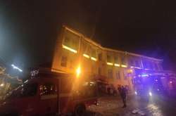 У Києві сталася пожежа на даху ресторану