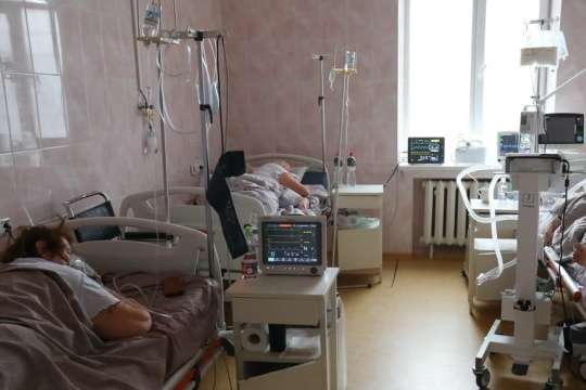 Covid-19 в Україні: майже 11 тисяч нових хворих за добу та понад 400 померлих