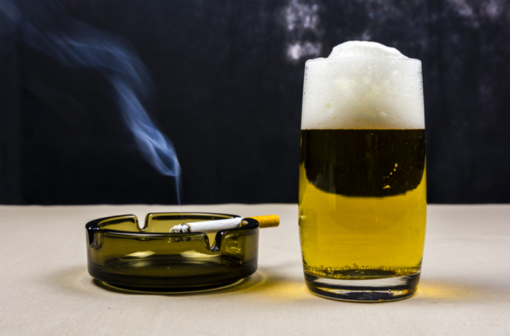 В Украине за год ощутимо подорожали алкоголь и сигареты