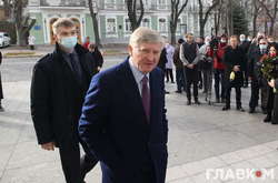 «Не имеет значения, кто закупил» – Лещенко объяснил, почему Офис президента похвастался углем Ахметова