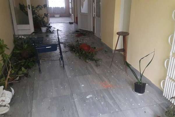 На Львівщині чоловік влаштував погром у лікарні (фото)