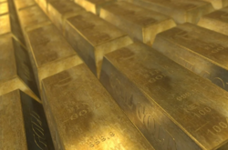 На мировом рынке подскочили цены на золото