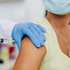 Значна кількість українців все ще не поспішає вакцинуватися