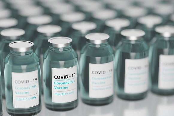 МОЗ пояснив, кому треба третя доза вакцини проти Covid-19