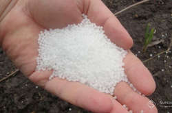 Аграрії б’ють на сполох: в Україні закінчуються мінеральні добрива