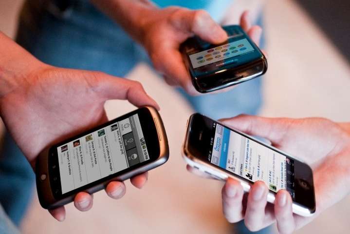 Скільки і на чому заробляють мобільні оператори? Уряд змінює правила для гравців ринку