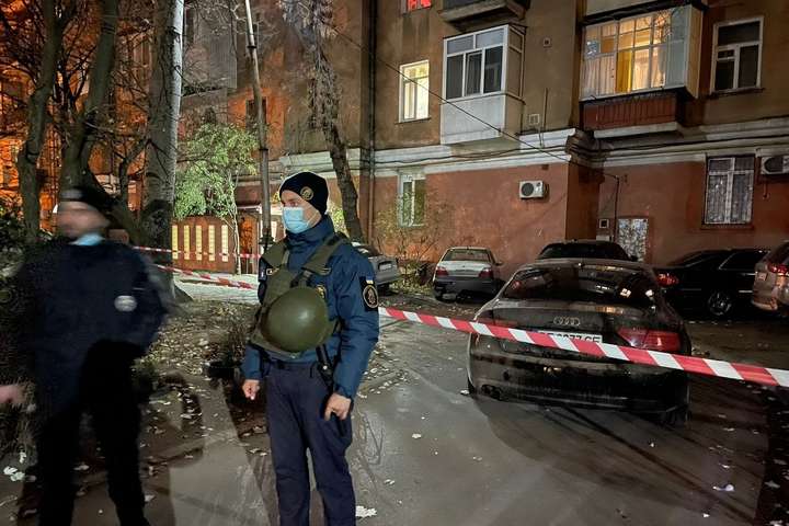 У Миколаєві застрелили бізнесмена, з'явилися фото з місця вбивства