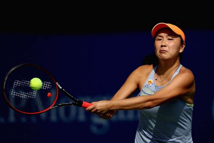Секс-скандал у Китаї. Зірка тенісу вже не звинувачує чиновника в домаганнях?