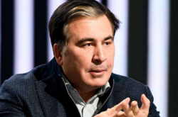 Саакашвили потерял сознание в тюрьме: его врач сообщил подробности (видео)