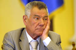 Постійно в кисневій масці. Син Омельченка розповів про стан батька