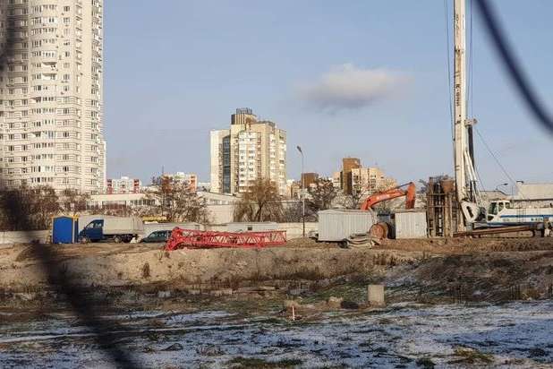 Київрада хоче викупити ділянку, де ведеться скандальна забудова