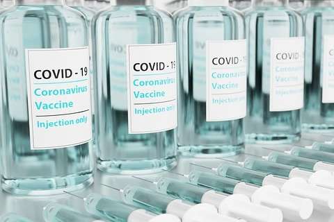 О бездействии Минздрава, или Почему вакцина идет в унитаз