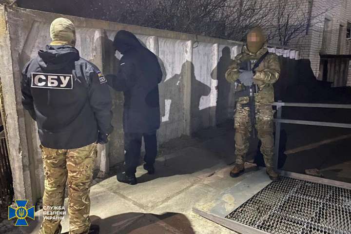 СБУ затримала ексватажка бойовиків, який захоплював Луганський аеропорт
