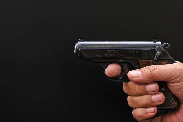 Пістолет у чоловіка був на законних підставах - Хто винен у стрілянині в харківському метро