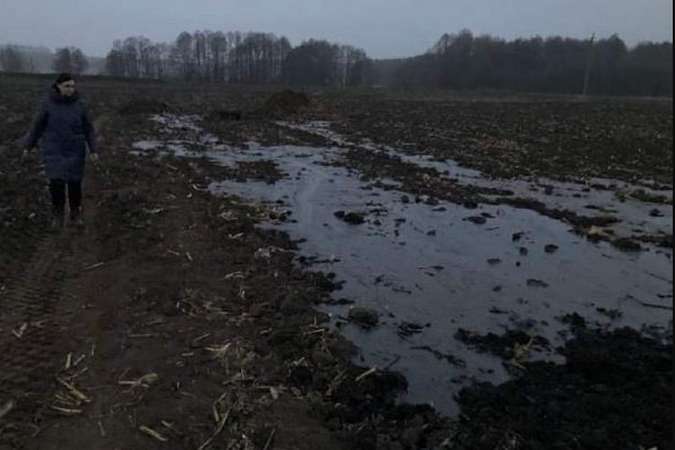 На Сумщині стався розлив нафти внаслідок аварії на нафтопроводі