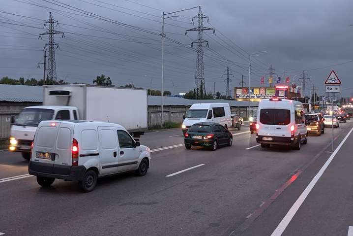 Водителям рассказали, когда на всех дорогах Украины появится мобильный интернет
