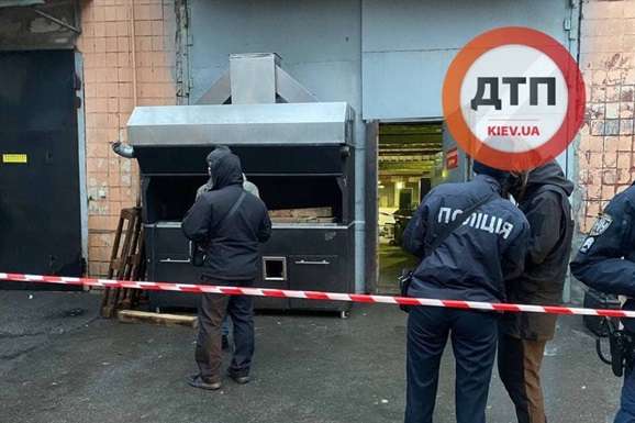 У Києві на меблевому підприємстві верстатом вбило двох робітників