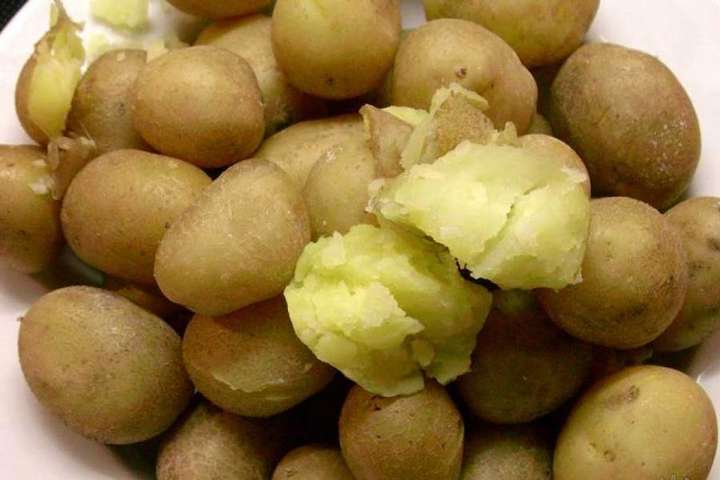 Науковець назвав найшкідливіші та найкорисніші страви з картоплі