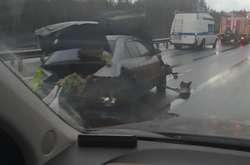 Випав з багажника: у Росії водій загубив труп (відео) 