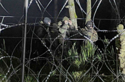 Пьяные белорусские военные с оружием цеплялись к польским пограничникам (видео) 