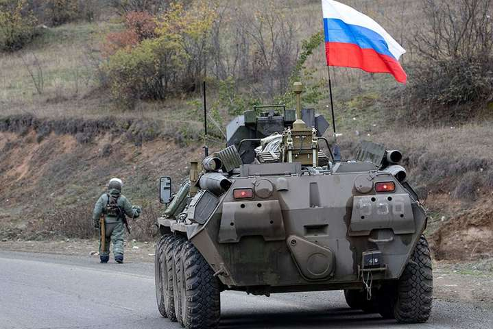 Франция предупредила Россию о тяжелых последствиях в случае вторжения в Украину 