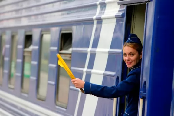 В Украине поезда будут курсировать по новому графику: уже можно приобрести билеты 