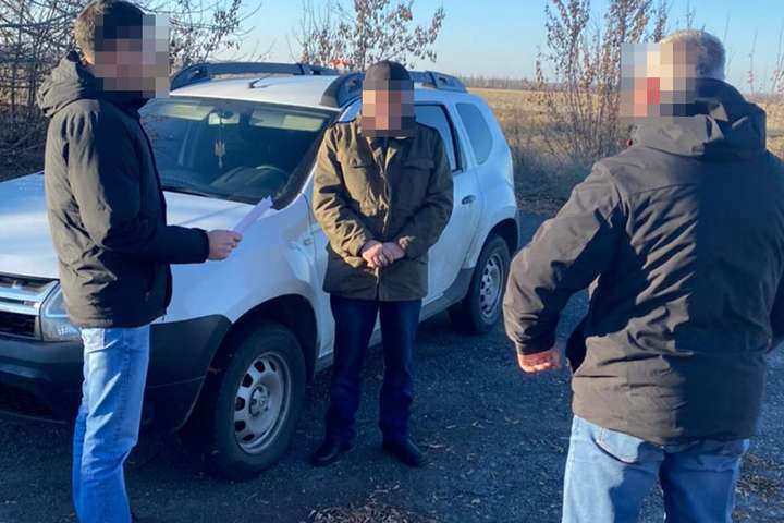 Співробітники СБУ встановили місцезнаходження підозрюваного після повернення в Україну і затримали його - Закликав приєднуватися до терористів «ДНР»: СБУ спіймала організатора «референдуму»