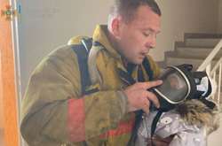 З’явилося відео порятунку дитини із палаючої столичної висотки