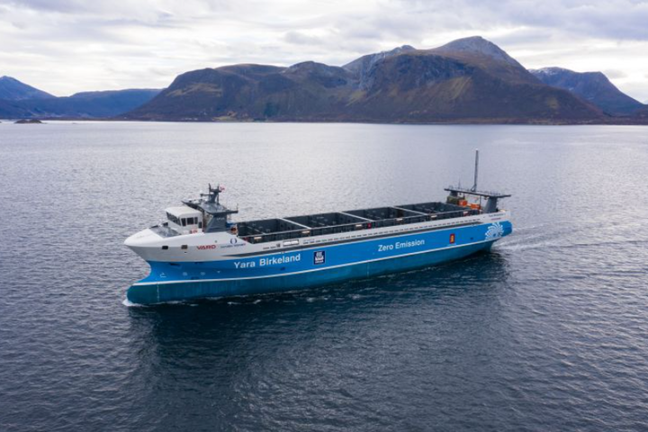 В Норвегии представили первое в мире «беспилотное» грузовое судно 