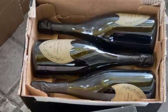 На Закарпатті митники вилучили елітні вина на приблизно €35 тис. (фото)