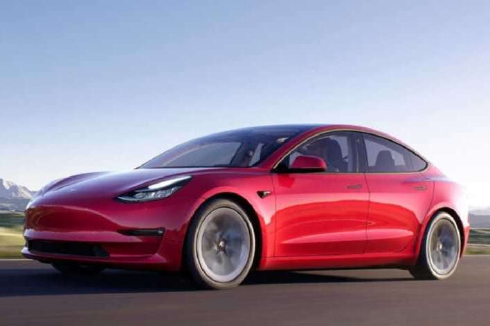 Больше всего потребители довольны электромобилем Tesla Model 3 - Какими электромобилями наиболее довольны владельцы: исследование