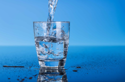 Эколог рассказала, можно ли пить из колодцев и безопасна ли вода из водопроводов
